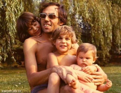 Martin Hollenbery with 3 of his 4 children, Julia (above), Neal (centre) and baby Claire (circa 1975)